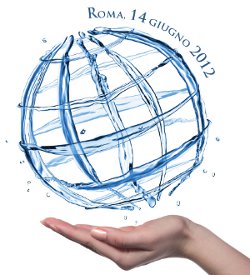 mondo tenuto da una mano